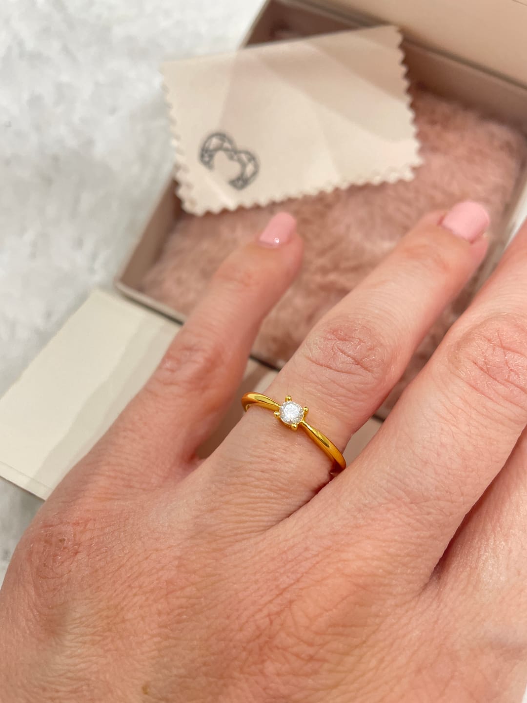 Customer photo review of Anillo Circonita Solitaria