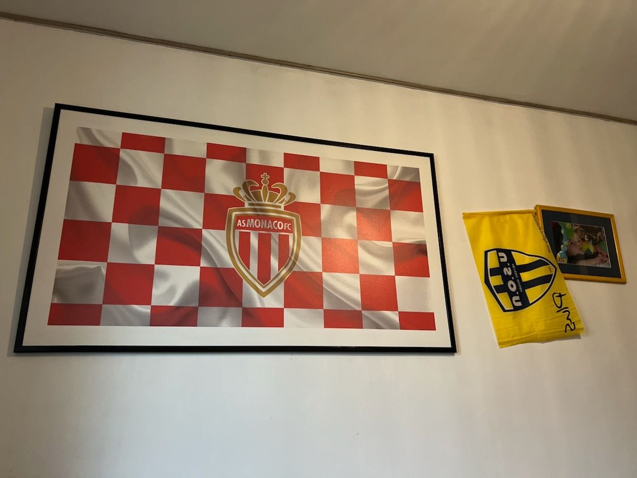 Customer photo review of Decoration foot du logo AS Monaco effet drapeau
