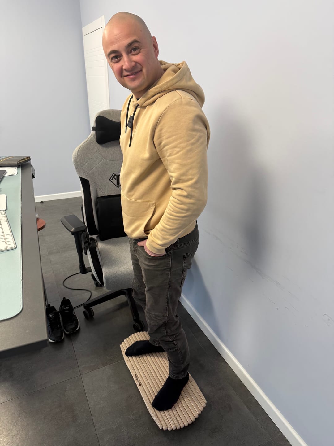 Customer photo review of Movemate™ Active Standing Board