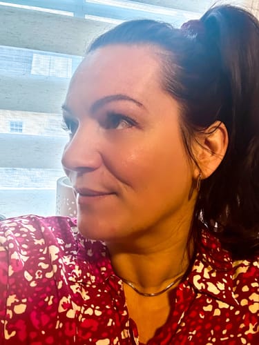 Customer photo review of Bare Naked - Pre-Glued Lashes