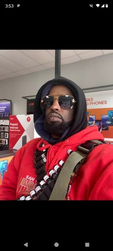 Customer photo review of Apple AirPods with Charging Case (2nd Generation)