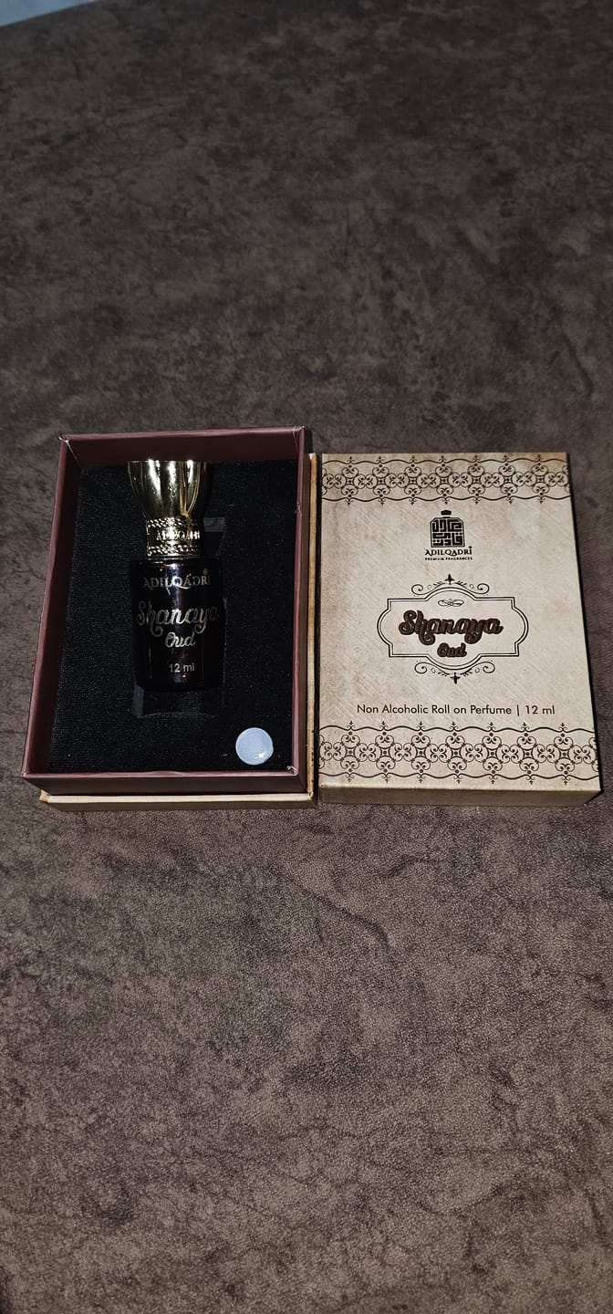 Customer photo review of Shanaya Oud Luxury Attar Perfume