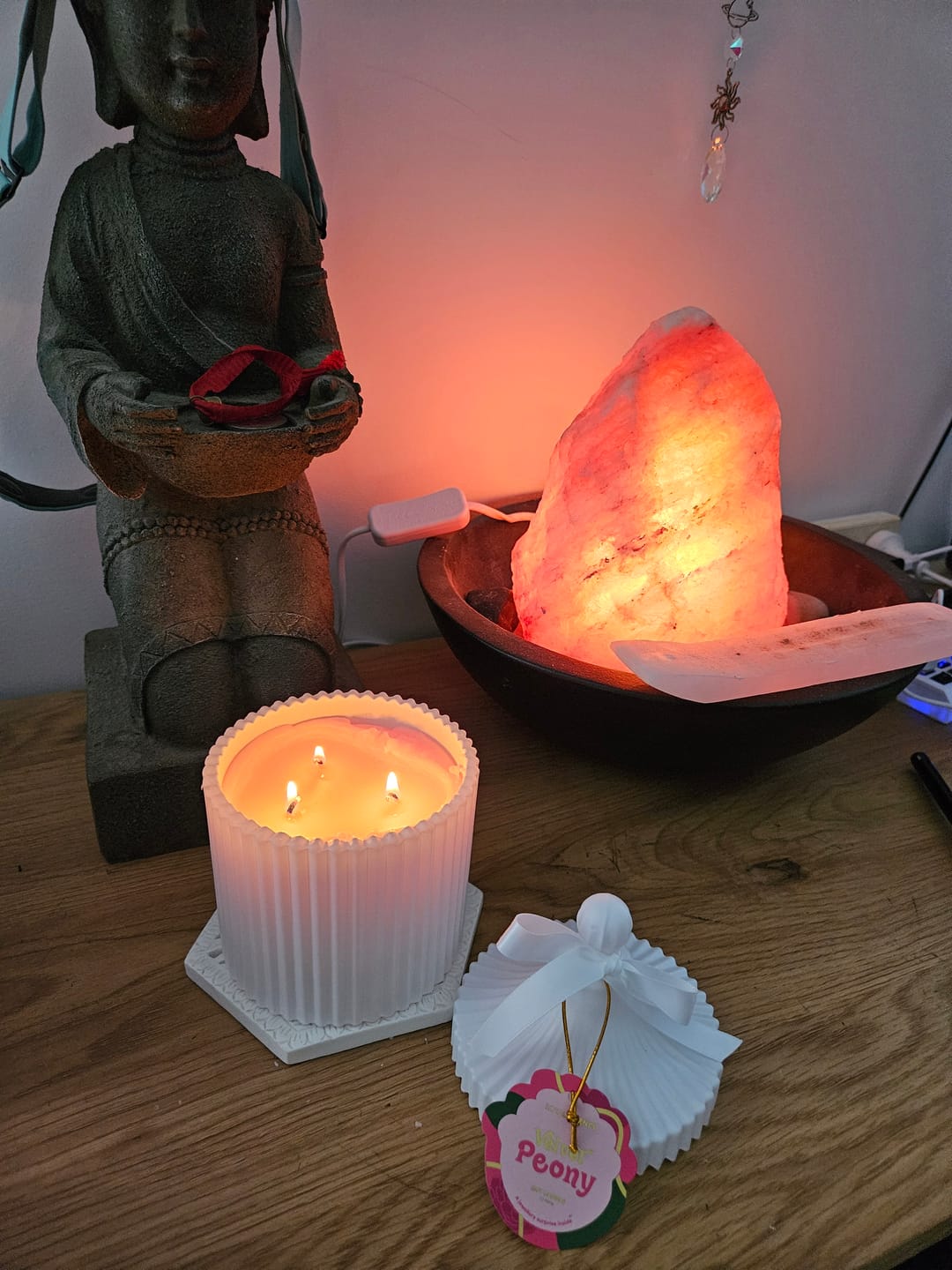 Customer photo review of Velvet Peony (Candle)