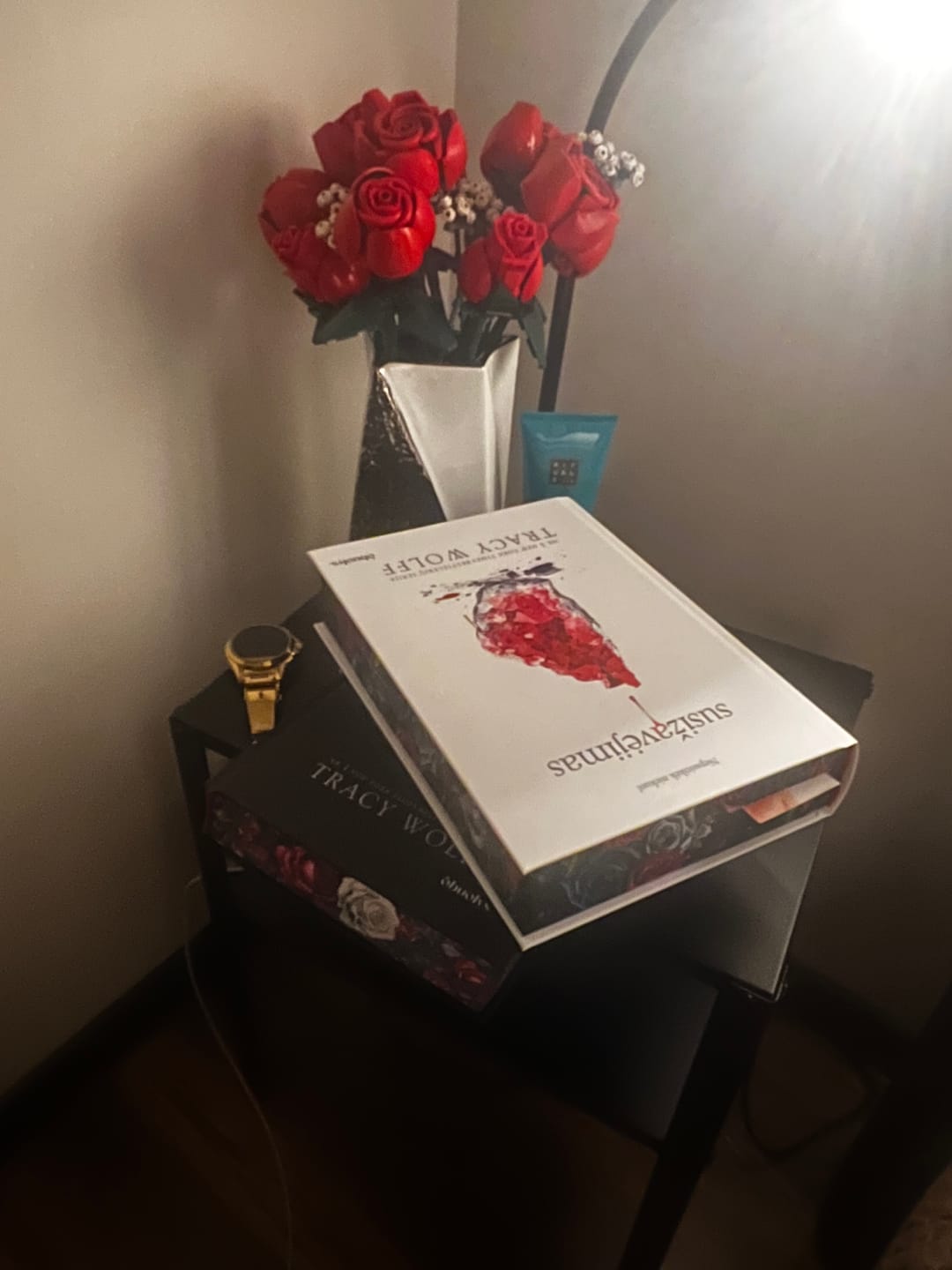 Customer photo review of Susižavėjimas: Nr. 1 New York Times bestselerių serijos troškimas 2-oji dalis