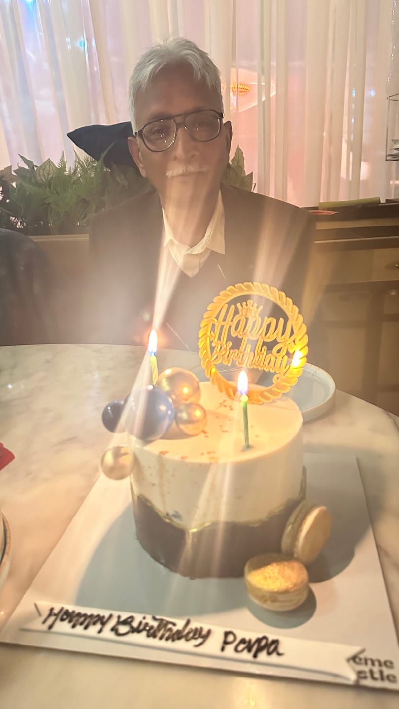 Customer photo review of Gold Splash Blue Cake