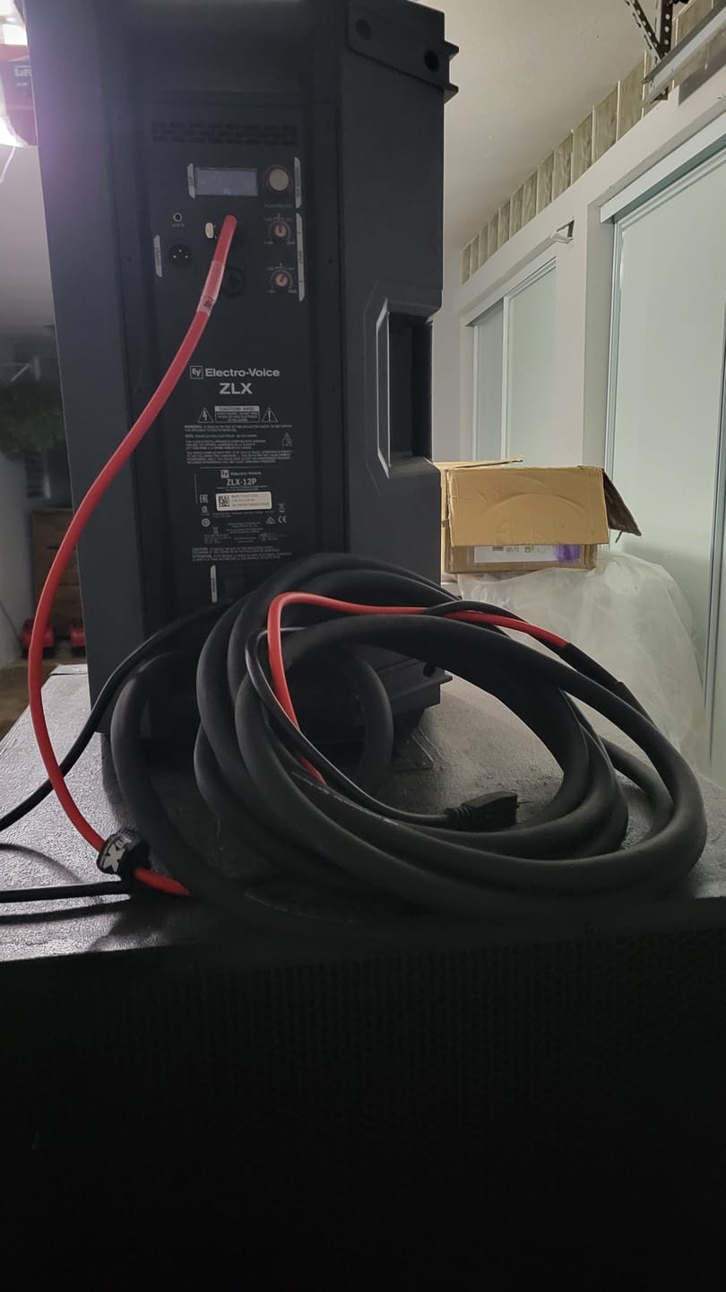 Customer photo review of ProX XC-XLREC25 Power Cord and Audio Cable IEC Female to NEMA 15P & Balanced XLR-M to XLRF - 25 Feet