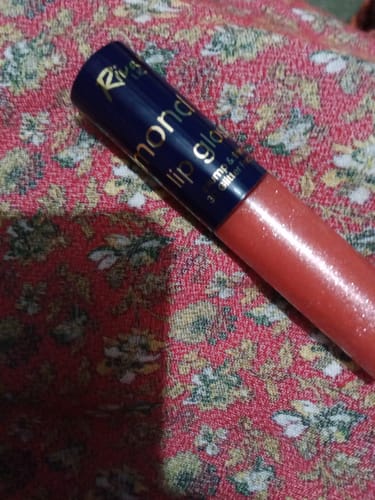 Customer photo review of Rivaj Diamond Shine Lip Gloss