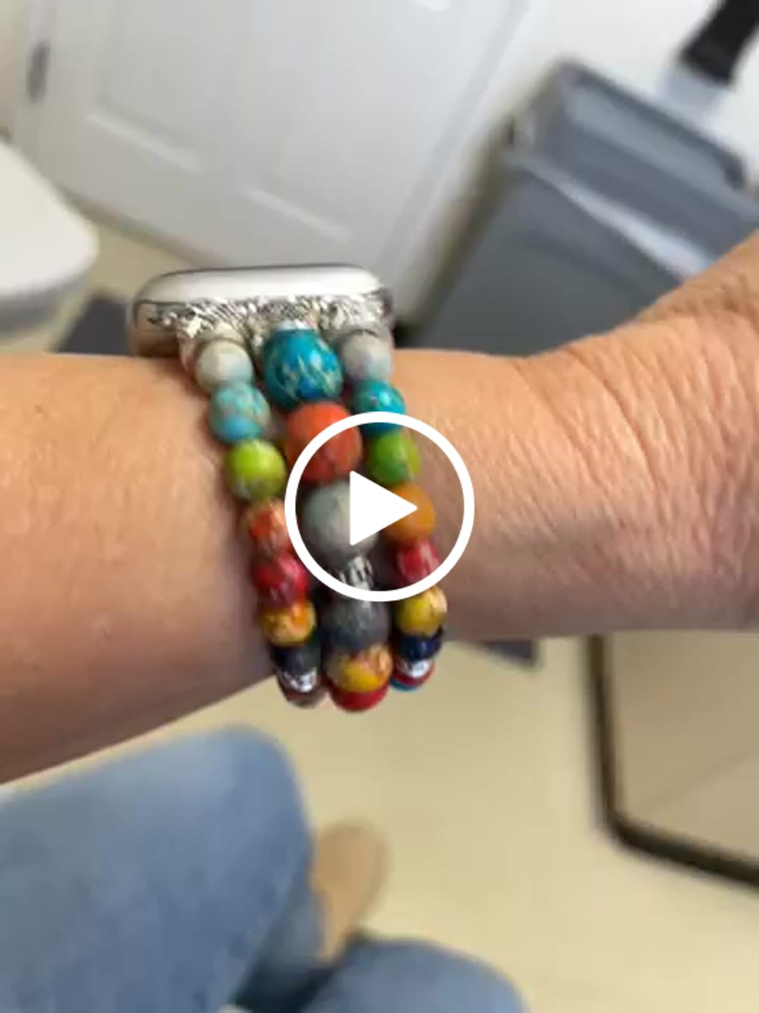 Customer video review of Vibrant Chakra Stretch Apple Watch Strap
