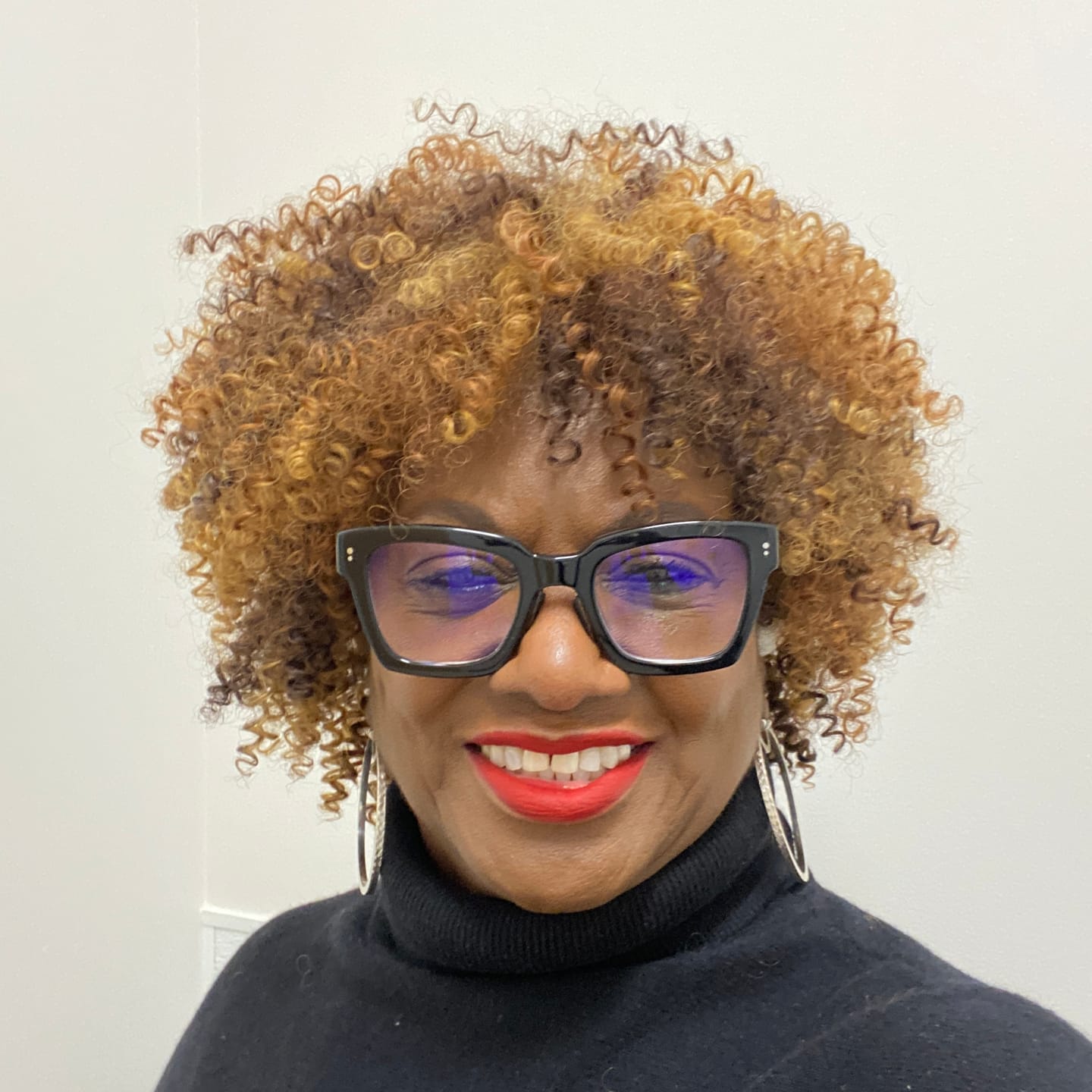 Customer photo review of Vivica A Fox Amore Mio Synthetic Everyday Collection Wig - AW BOLD