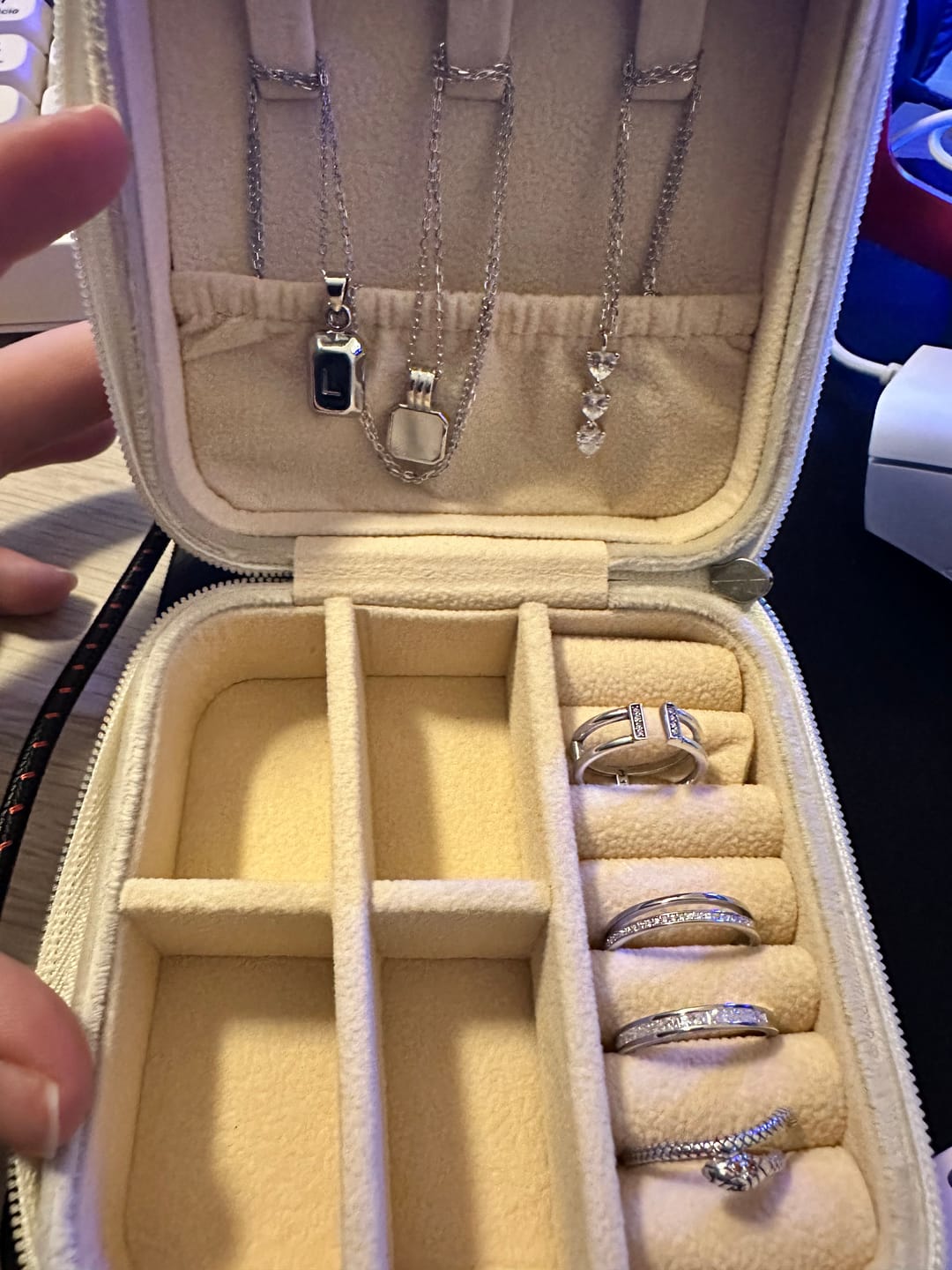 Customer photo review of Collar Amores