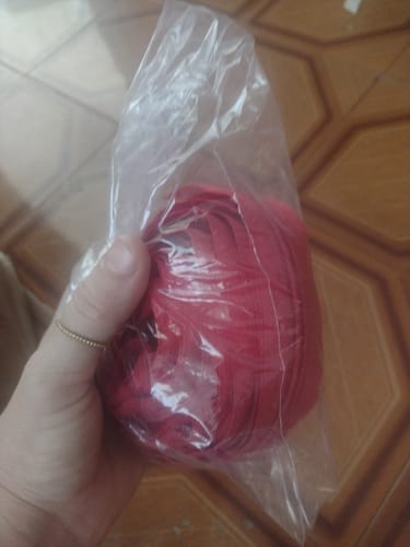 Customer photo review of ZIPER Nº6 POLIESTER COR VERMELHO 10 METROS