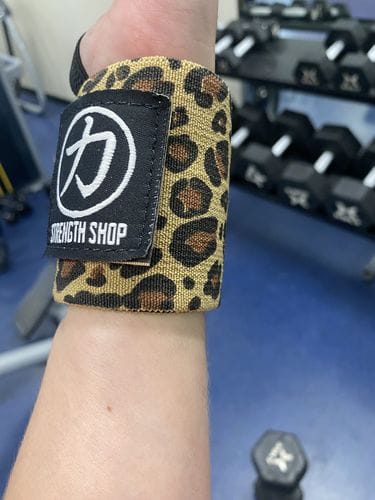 Customer photo review of Medium Wrist Wraps, Leopard print - IPF Approved, 30cm/60cm