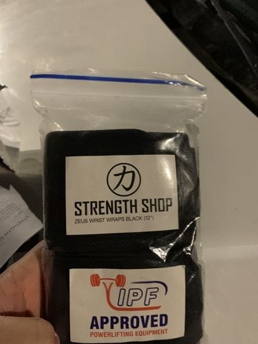 Customer photo review of Heavy Black Wrist Wraps - IPF Approved – 60cm/90cm