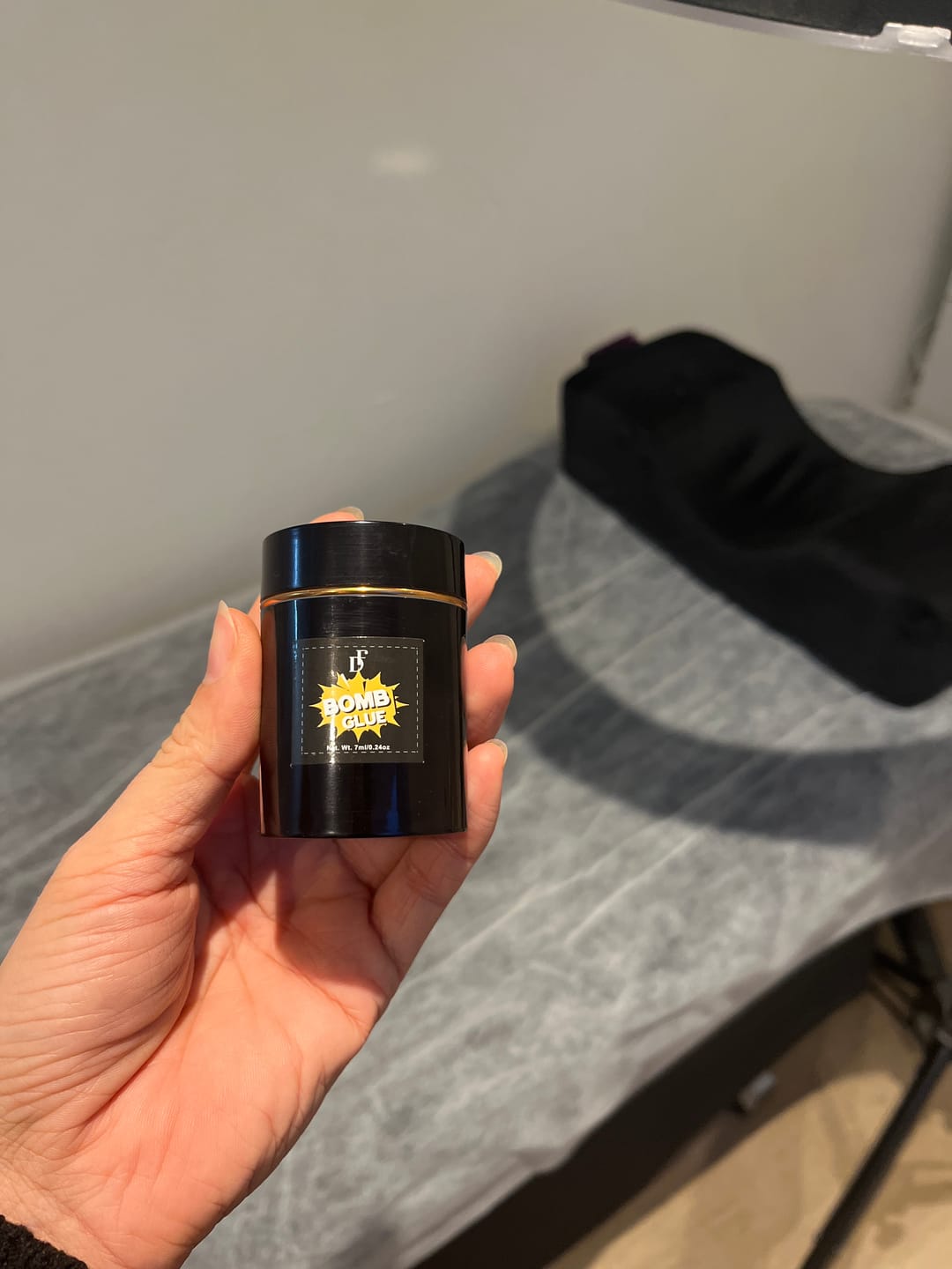 Customer photo review of Bomb Glue 0.1-0.3s Fast Drying Extremely Strong Lash Adhesive