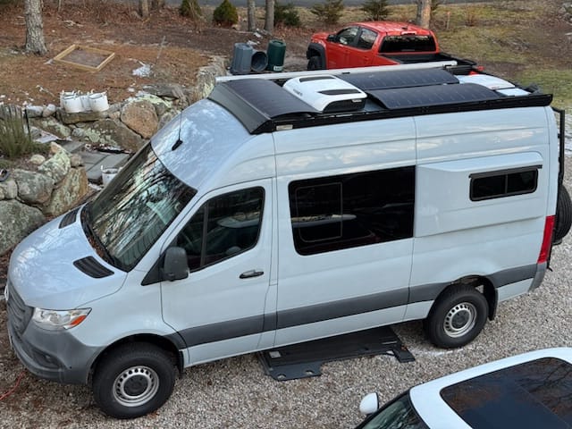 Customer photo review of MERCEDES SPRINTER ROOF RACK