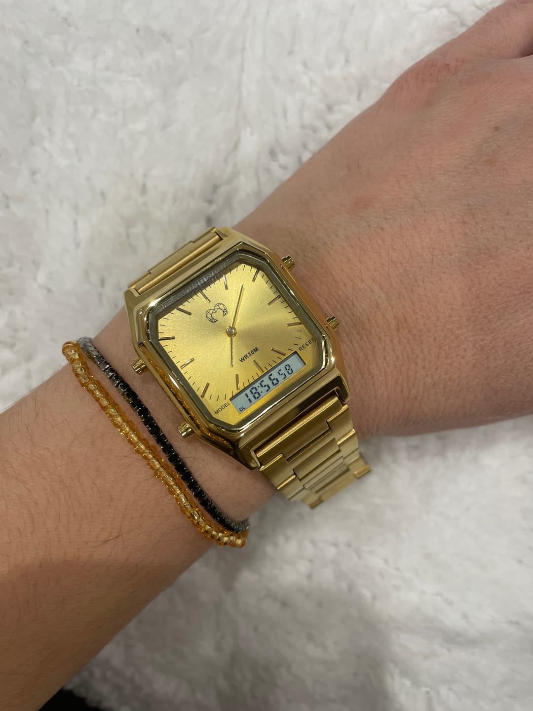 Customer photo review of Reloj Vintage Retro ~ GoldPassion