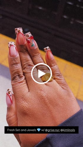 Customer video review of 'The World Is Yours' Signet 18k Gold Ring