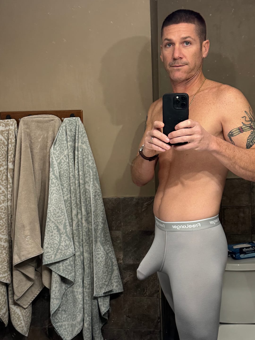 Customer photo review of FreeLonger Men's Comfy Big Separate Pouch Thermal Underwear