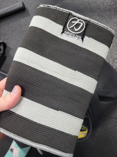 Customer photo review of Triple Ply Knee Sleeves