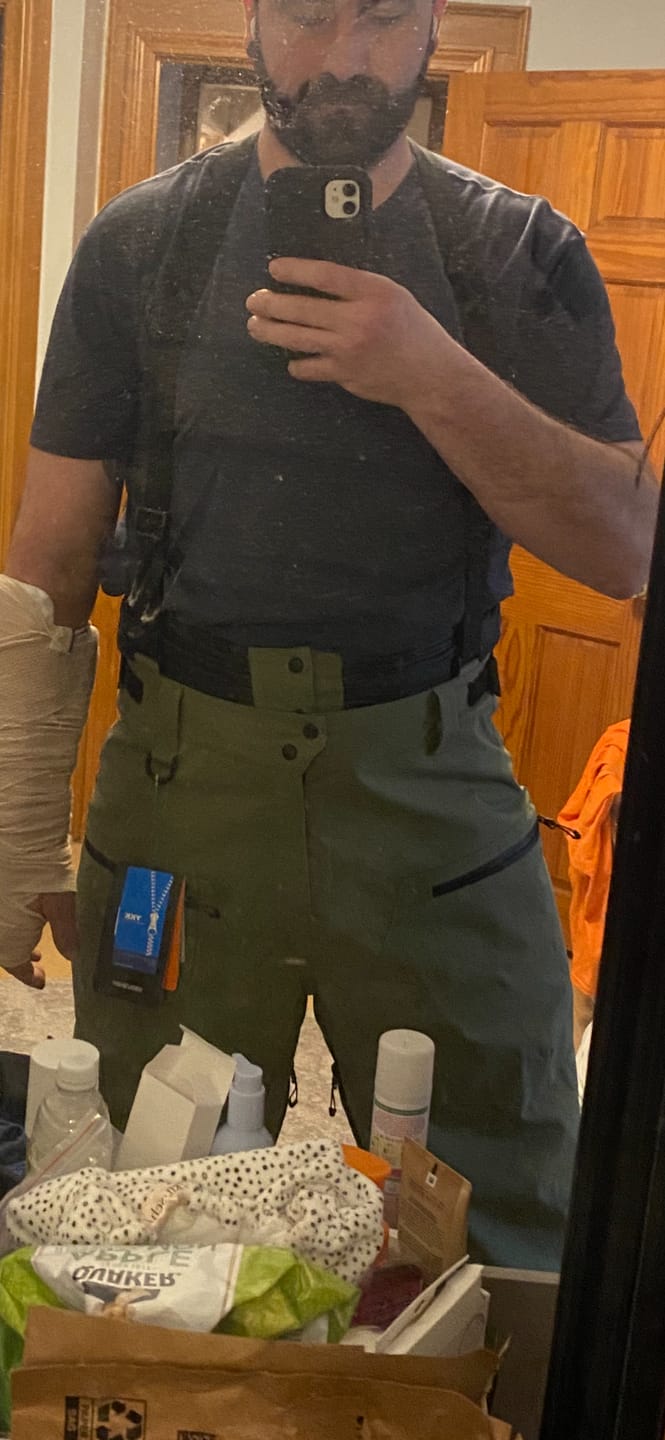 Customer photo review of Men's Army Green Insulated Baggy Snow Pants With Detachable Suspenders