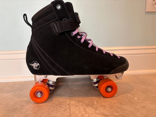 Customer photo review of MyBonts ParkStar Roller Skate Boots (Design your boots)