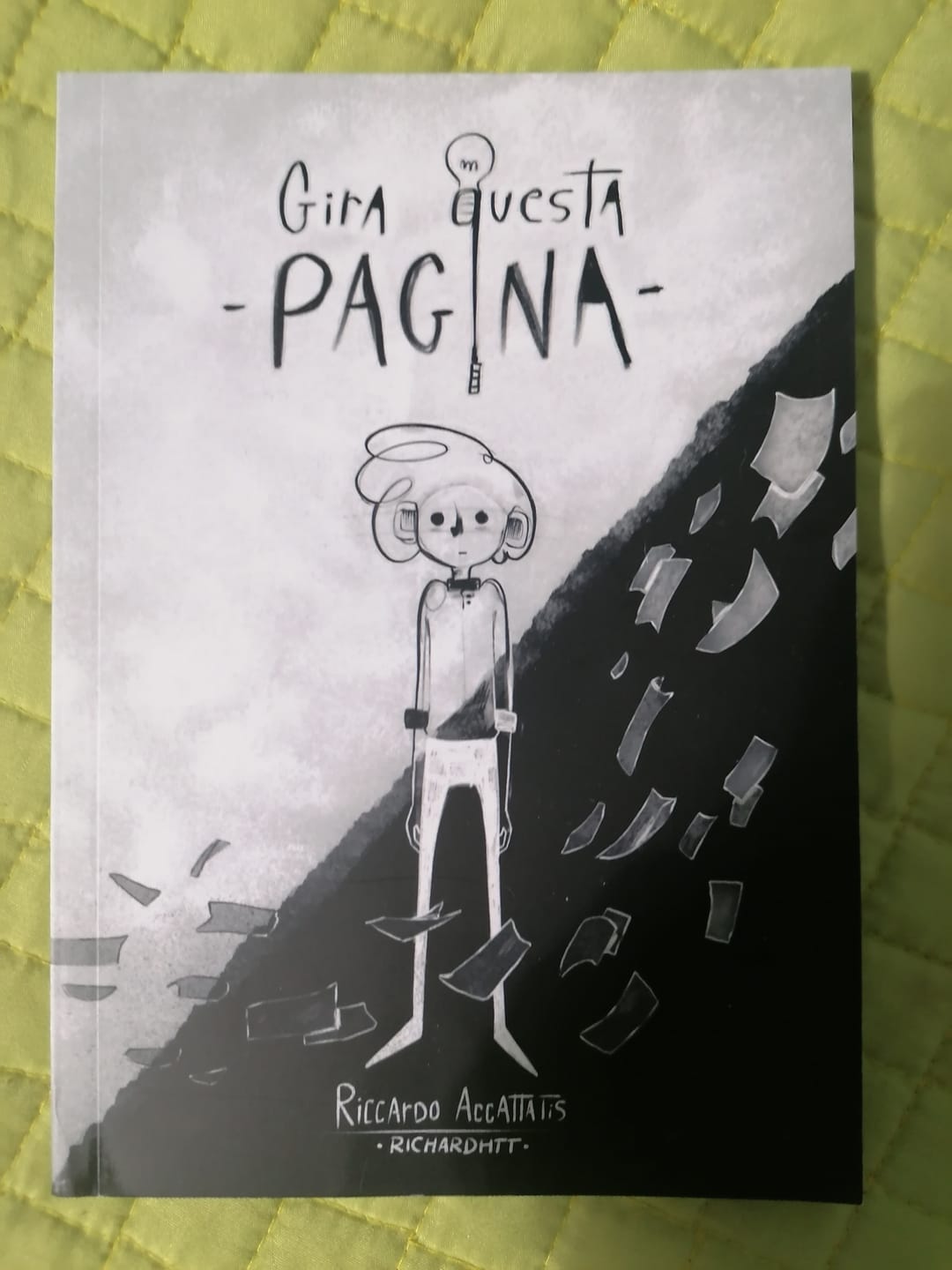 Customer photo review of Gira questa pagina “White Variant” con correzione a mano