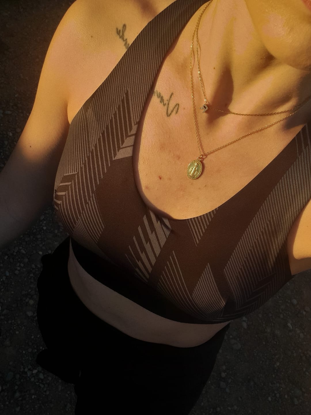 Customer photo review of Collar Virgen María