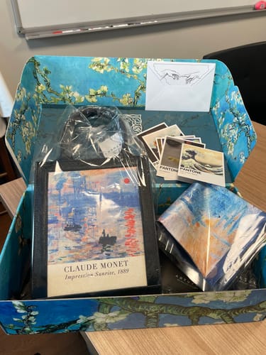 Customer photo review of Claude Monet Impression Sunrise Tablo Çanta