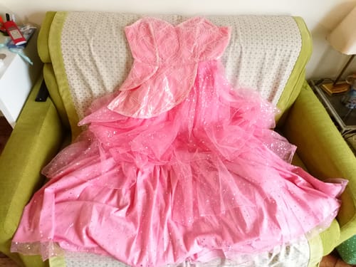 Avis photo d'un client sur [Pré-vente] Robe trapèze en maille pailletée rose WICKED des années 1950