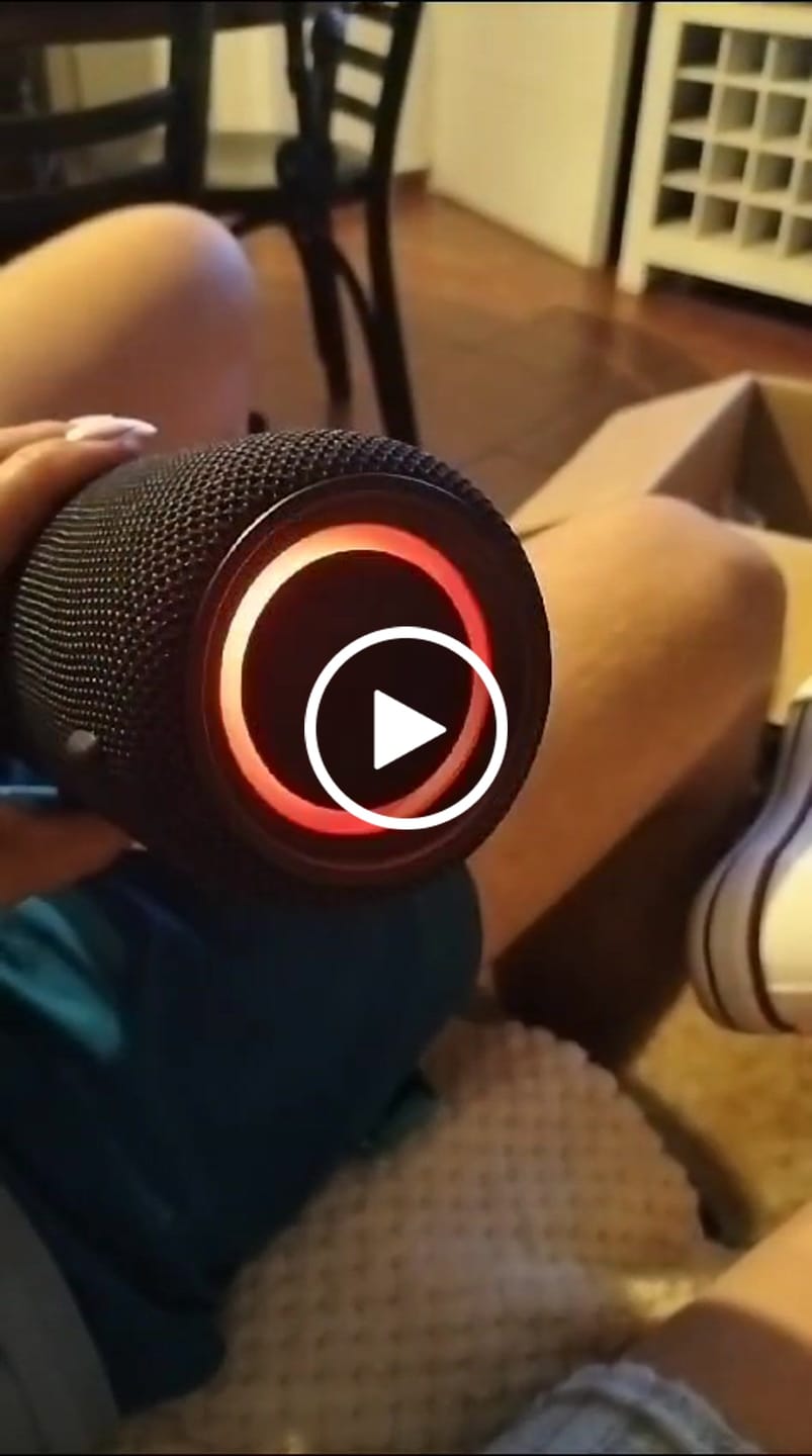 Customer video review of Parlante Blik Live