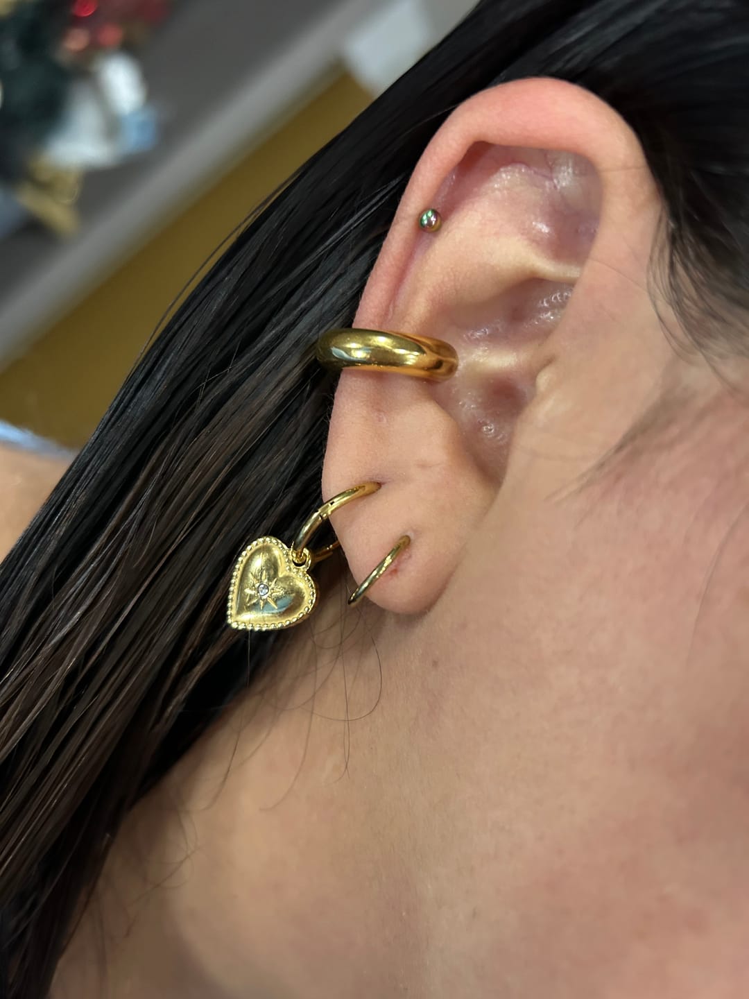 Customer photo review of Aretes Little Heart