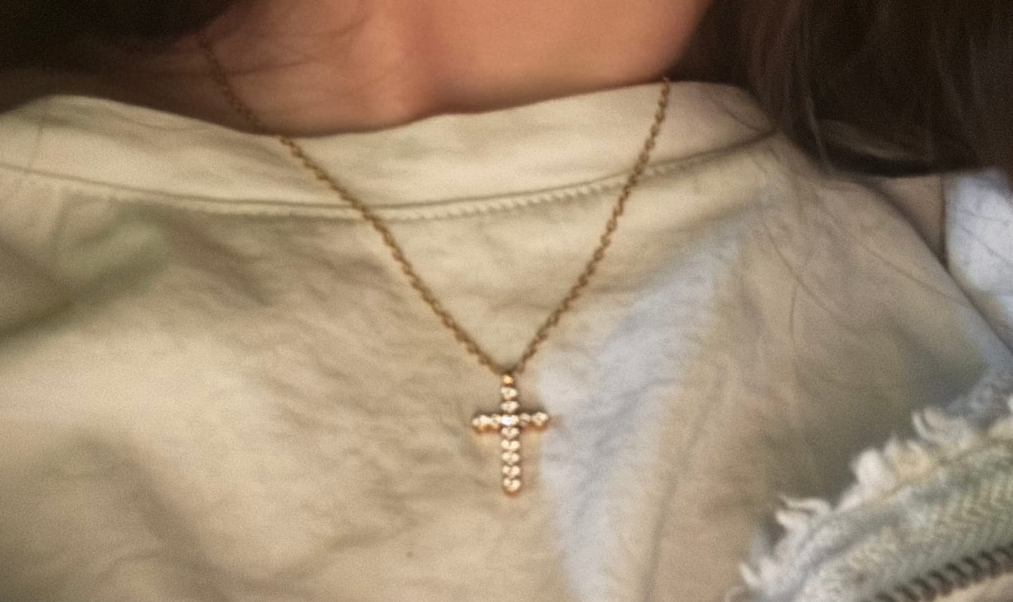 Customer photo review of Lantisor cu Cruciulita si pietricele