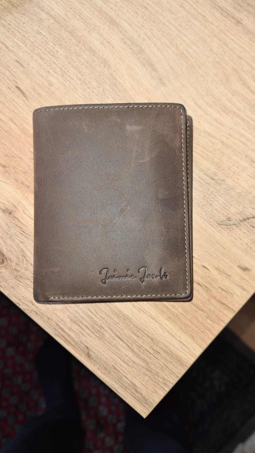 Customer photo review of Slimstar - slim wallet with large coin pocket