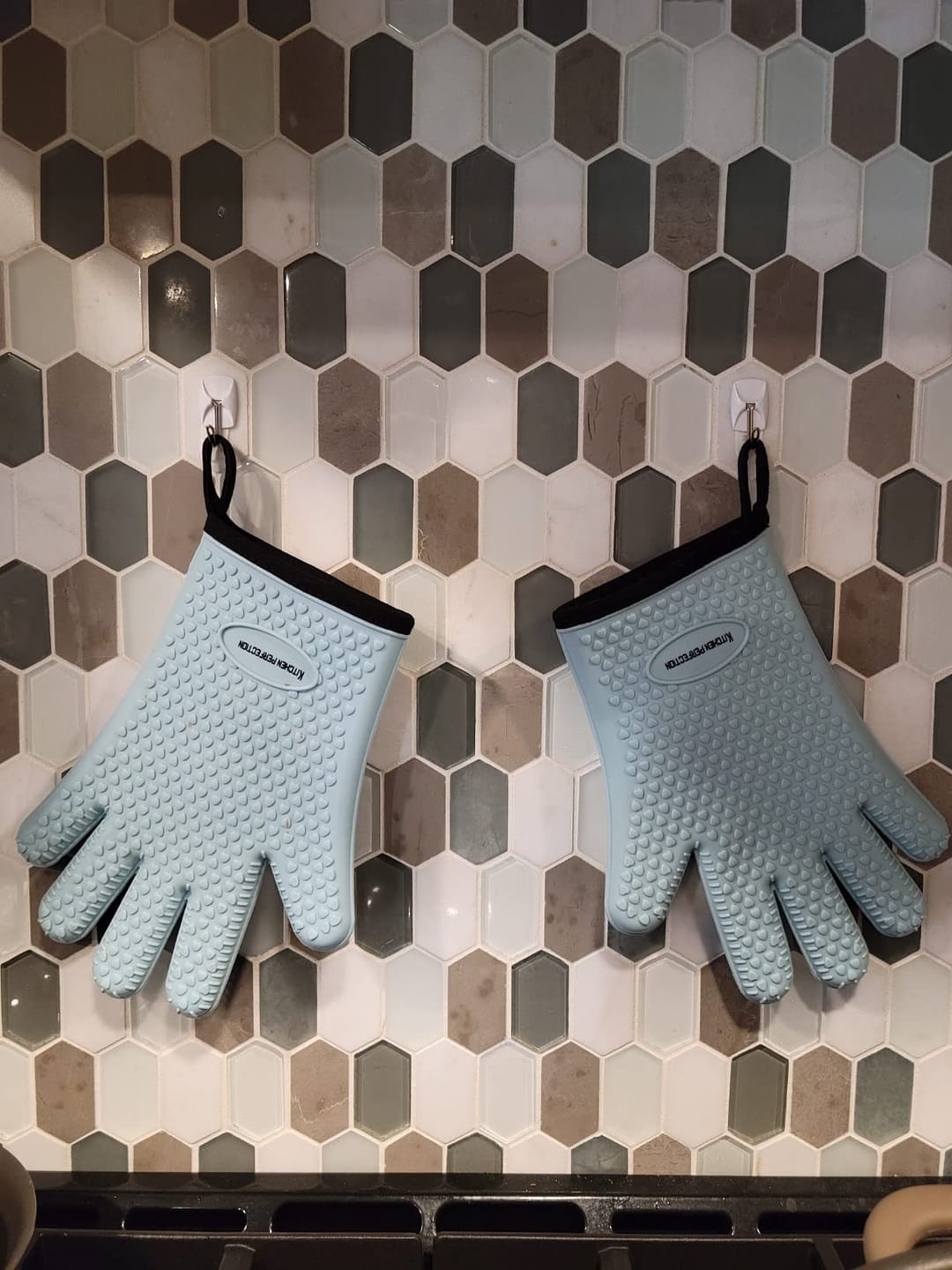 Customer photo review of Smoker Oven Gloves