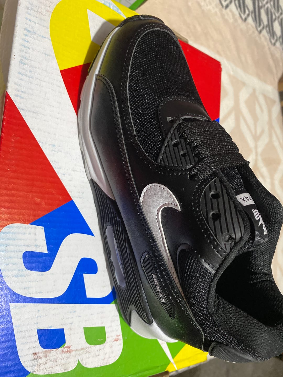 Customer photo review of Tenis Max 90 Negro Blanco
