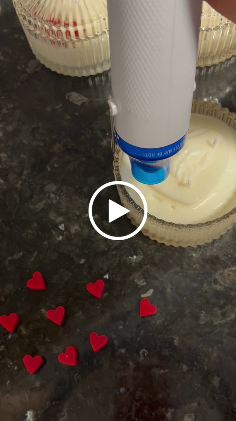 Customer video review of Colorante líquido para velas ROJO TOMATE