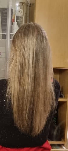 Customer photo review of Weightless Volumizing Shampoo