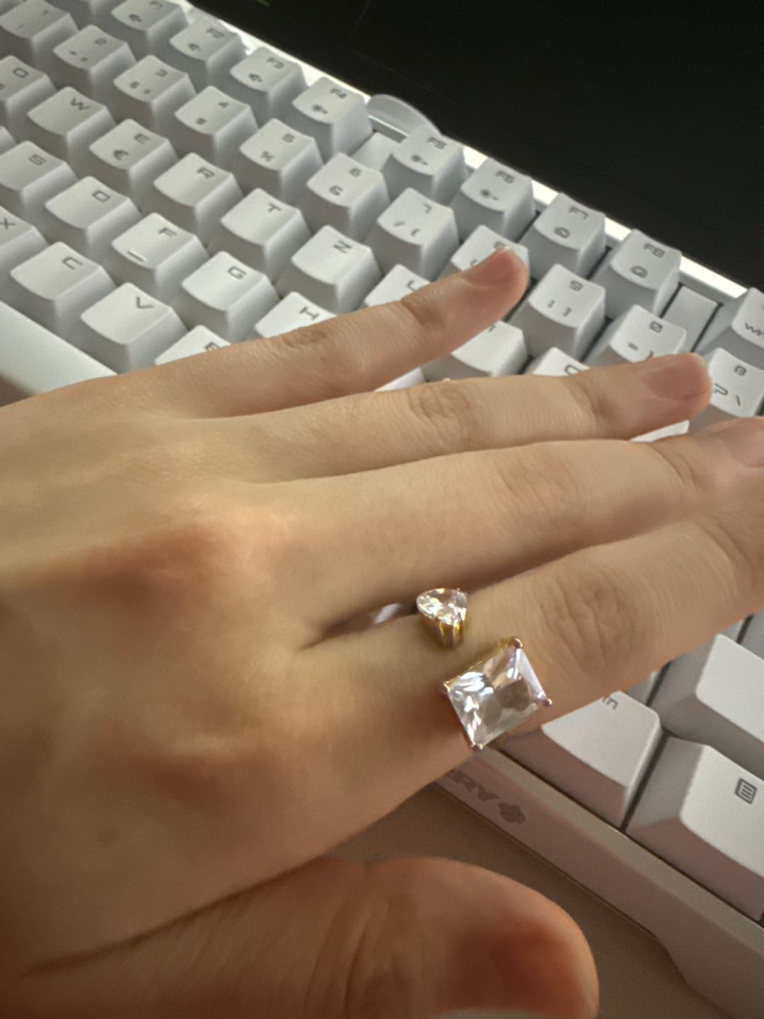 Customer photo review of Cube Victoria Ring 14K Vergoldet