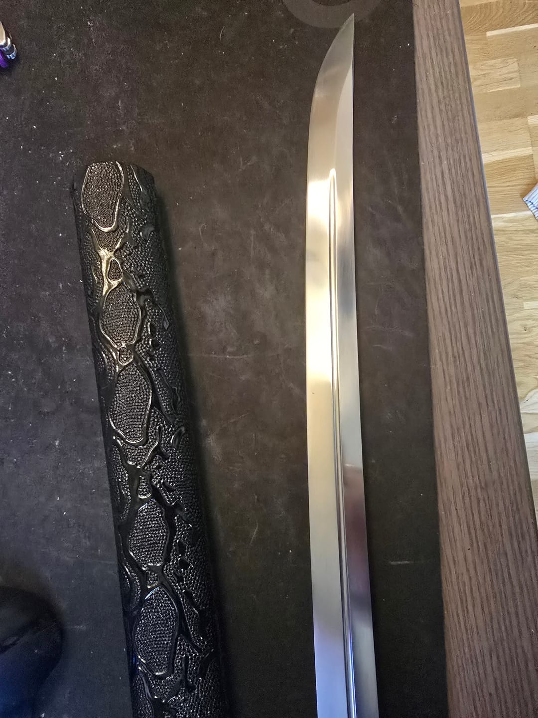 Customer photo review of The Surudoi Handmade Katana Extra Sharp Spring Steel Unokubi-Zukuri