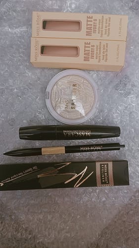Customer photo review of Miss Rose The Queen's Pen-liquid eye liner