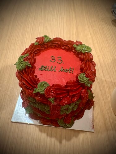 Customer photo review of rosie mini cake