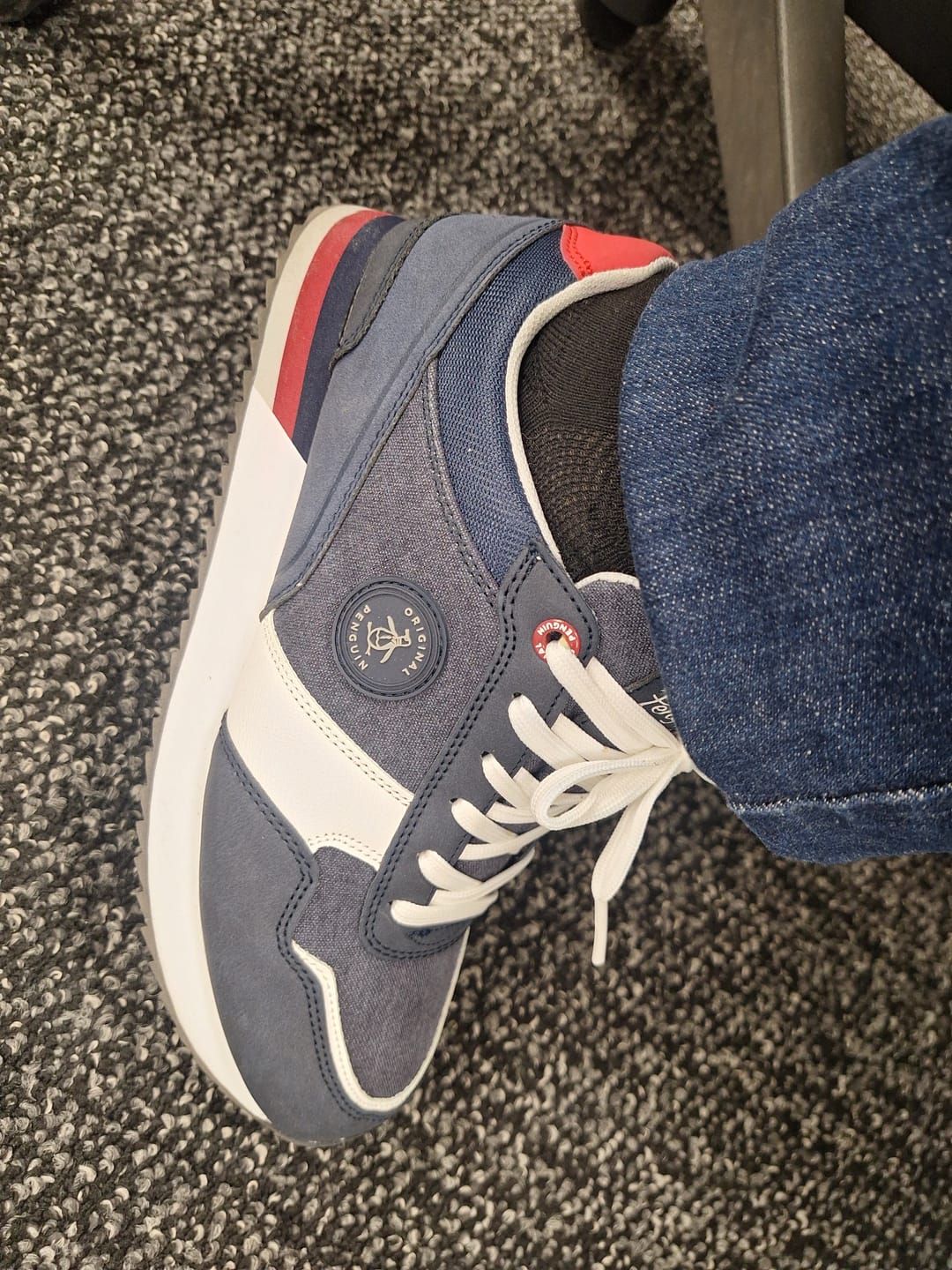 Customer photo review of Tenis Style Viggo Azul Marino
