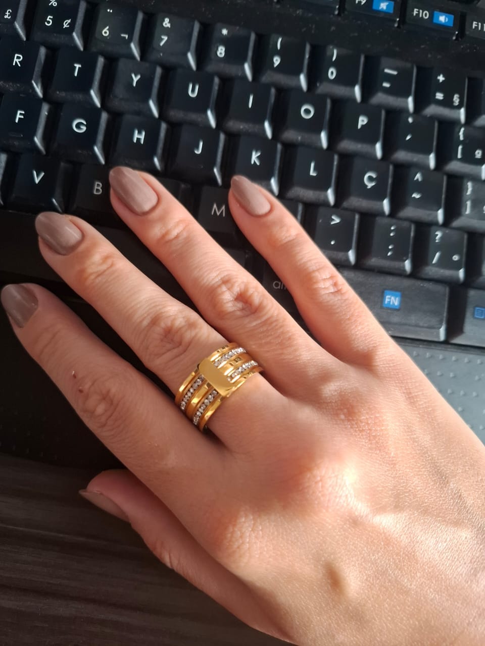 Customer photo review of Anel Caviar Stack Banhado em Ouro 18K