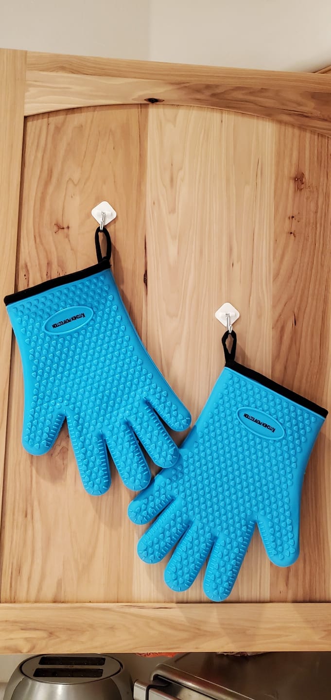 Customer photo review of Smoker Oven Gloves