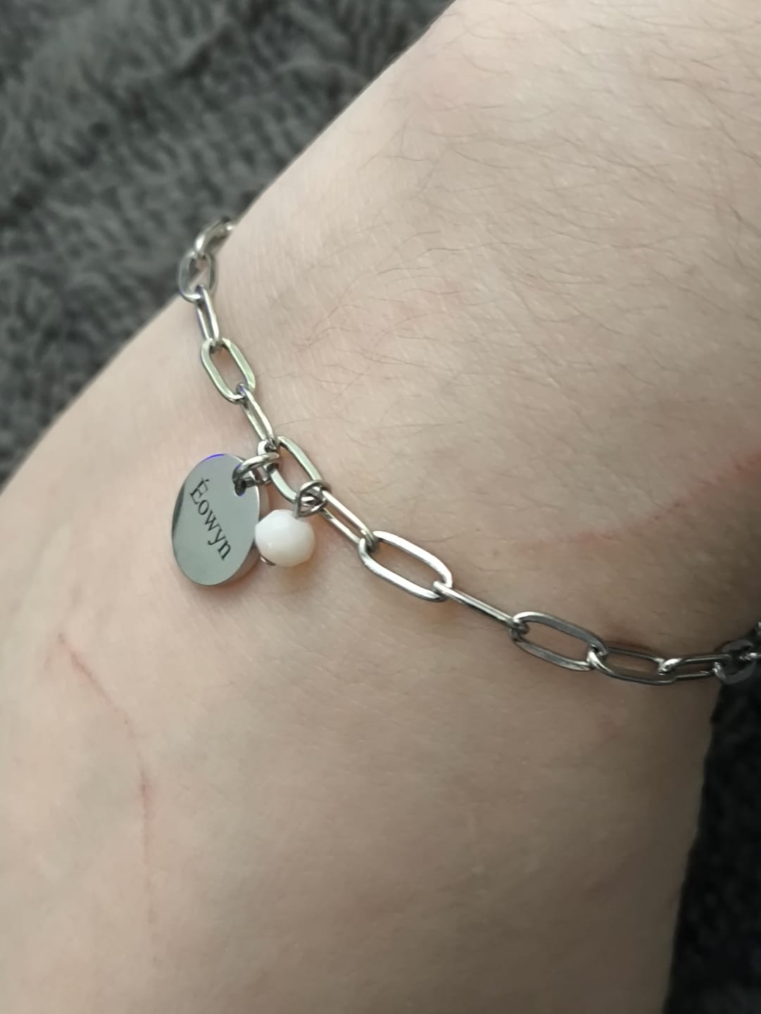 Customer photo review of Pulsera Alianza - Personalizable