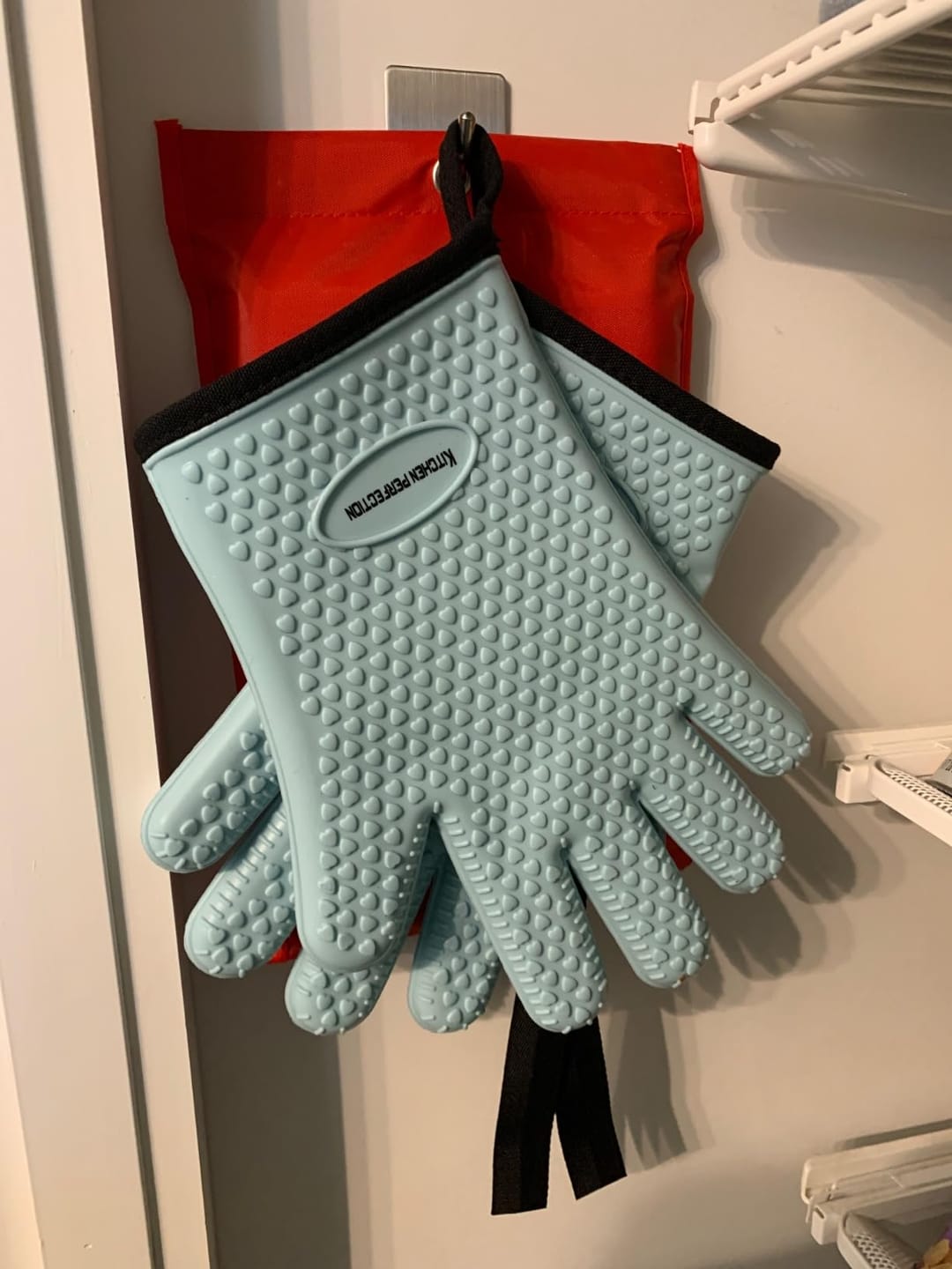 Customer photo review of Smoker Oven Gloves