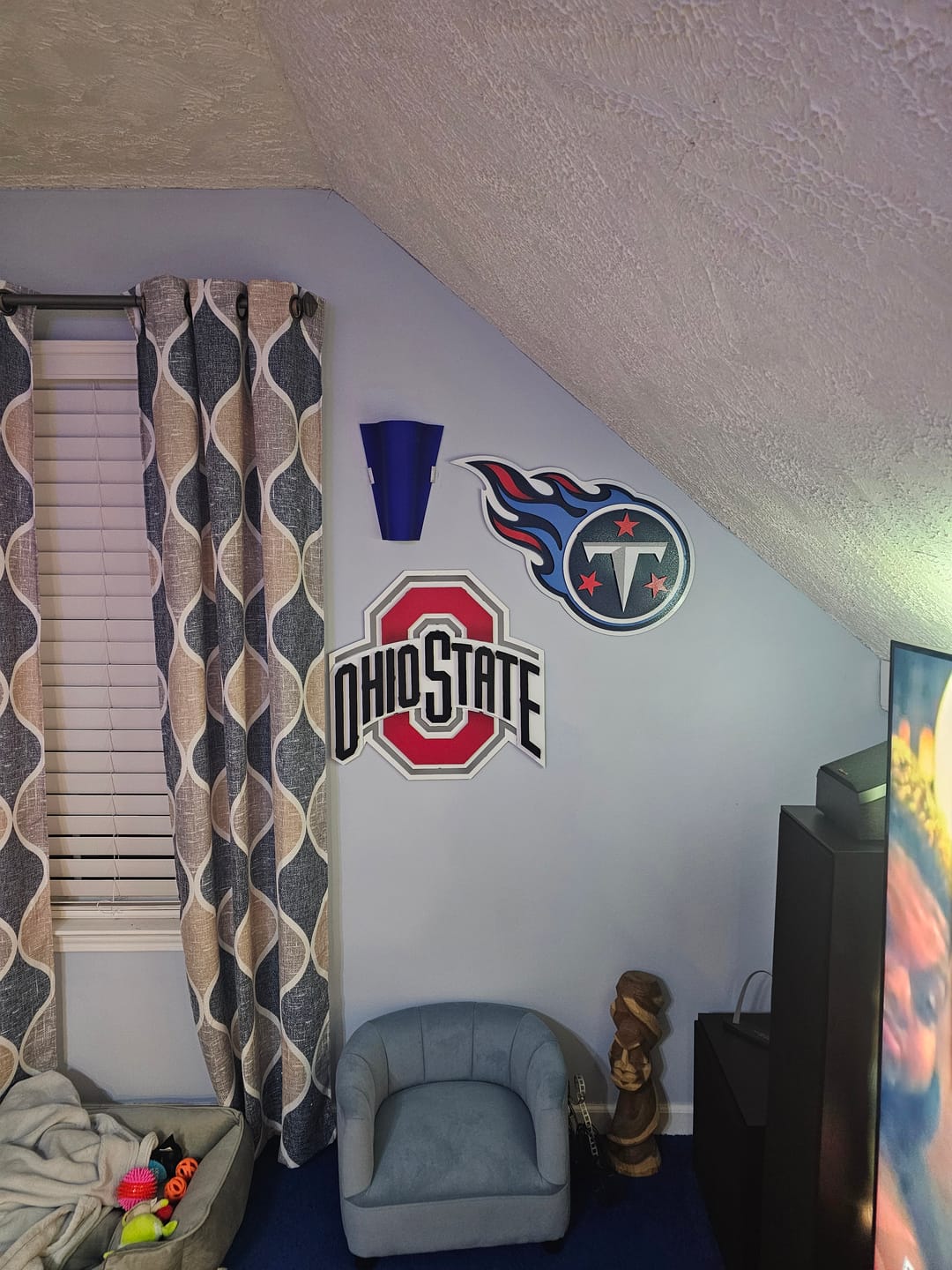 Customer photo review of Tennessee Titans 3D Vintage Metal Wall Art