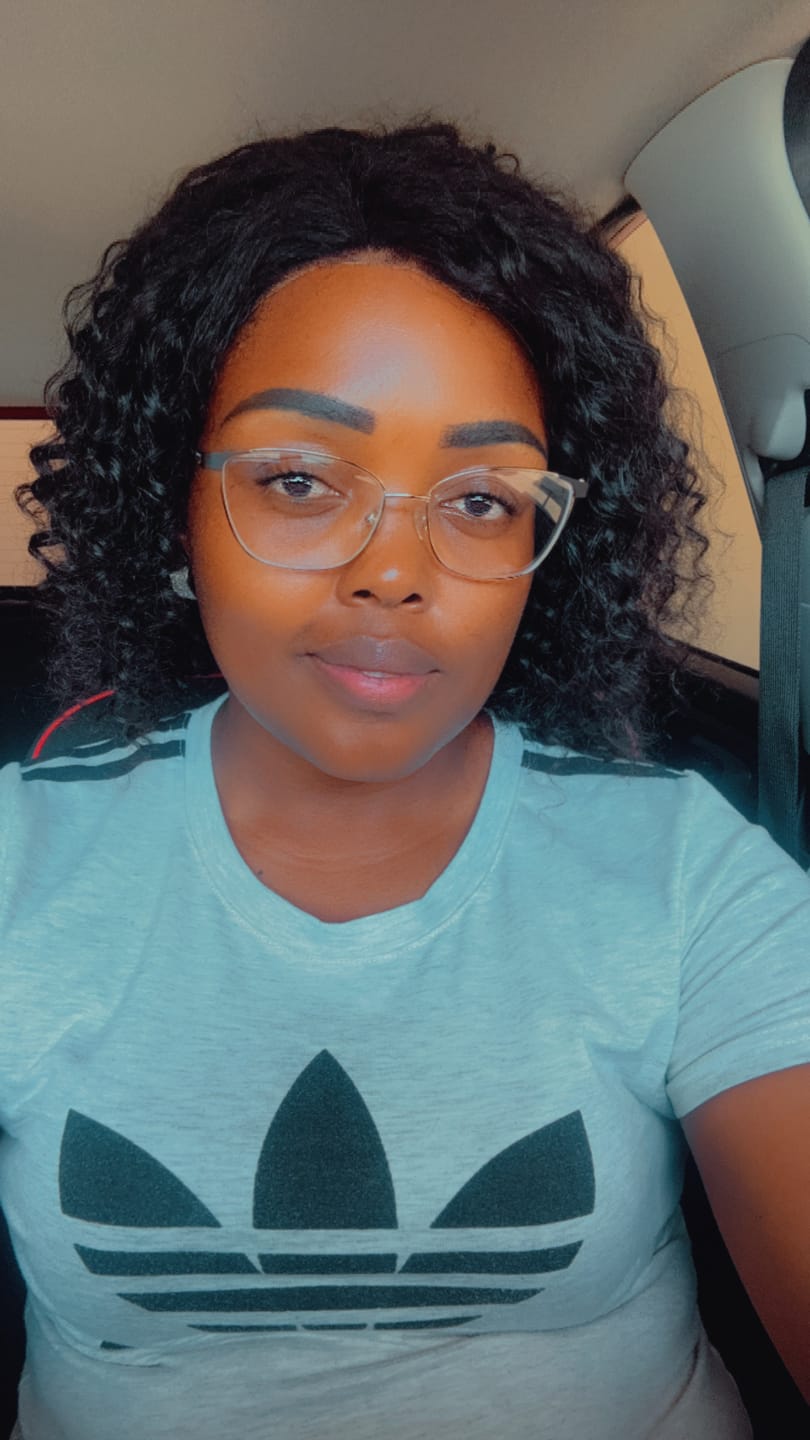 Customer photo review of Brazilian Lace Front Wig Deep Wave - 1B - 10"