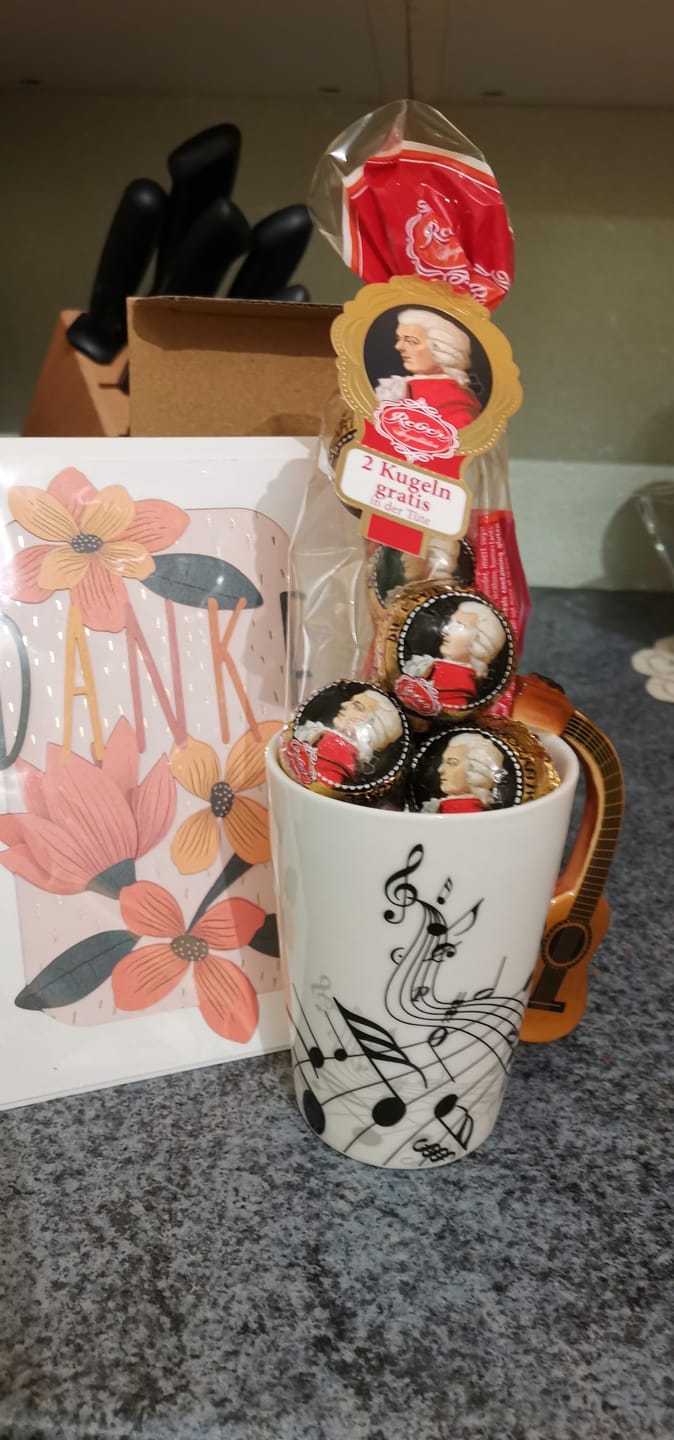Customer photo review of Originelle Tasse – Gitarre