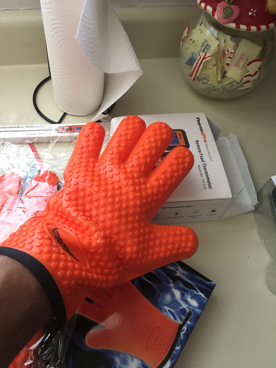 Customer photo review of Smoker Oven Gloves